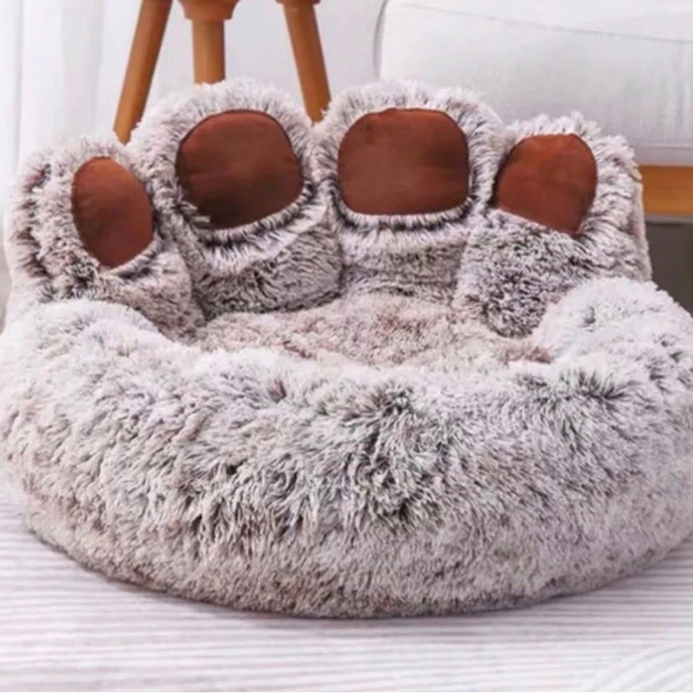 Cozy Paw-Shaped Cat Bed in Gray and Brown